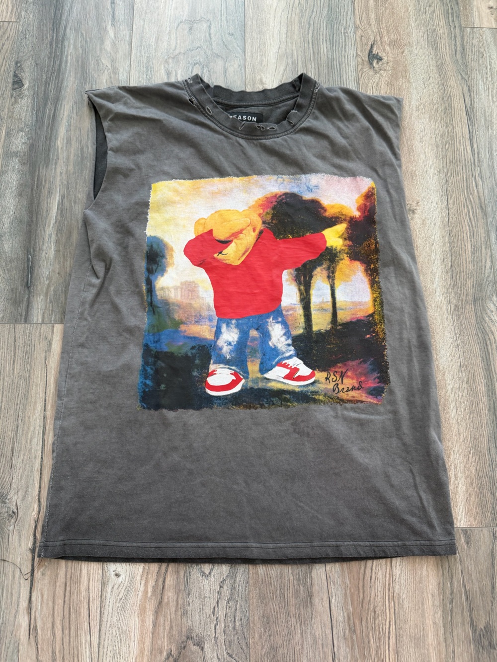 Reason Brand Gray Graphic Tee with Bear size L